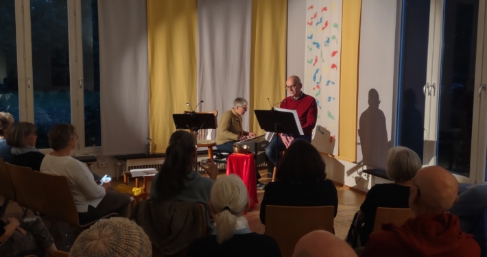 Susanne Schellong am Klavier und Matthias Krösmann
