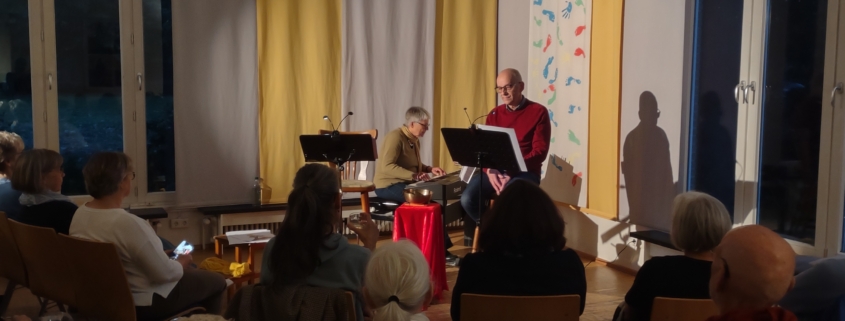 Susanne Schellong am Klavier und Matthias Krösmann